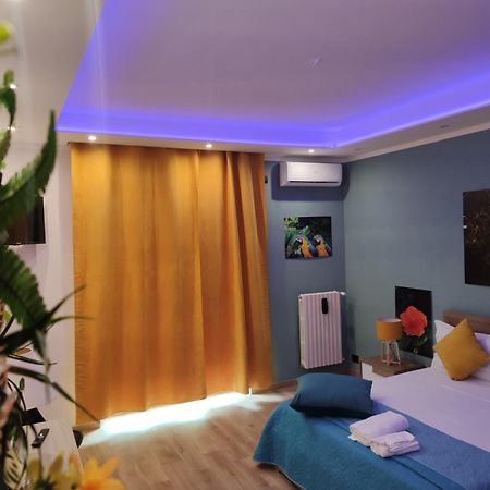 Suite Maison Tropical - Luxury Apartment In บารี ภายนอก รูปภาพ