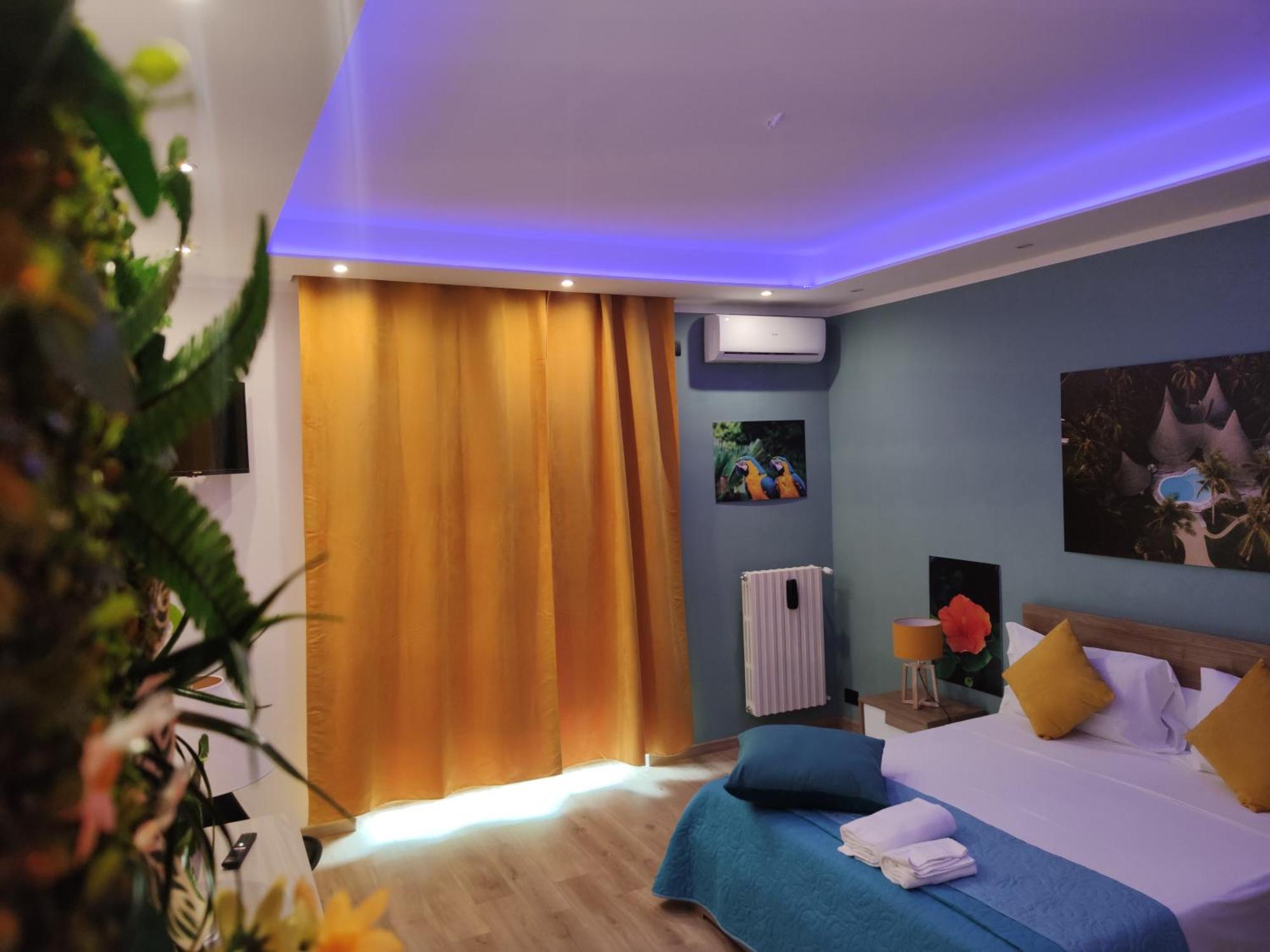 Suite Maison Tropical - Luxury Apartment In บารี ภายนอก รูปภาพ